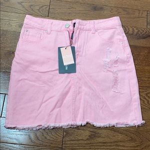 NWT DISTRESSED PRETTYLITTLETHING PINK JEAN SKIRT